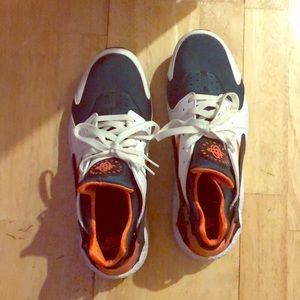 Nike men’s shoes size 10.5